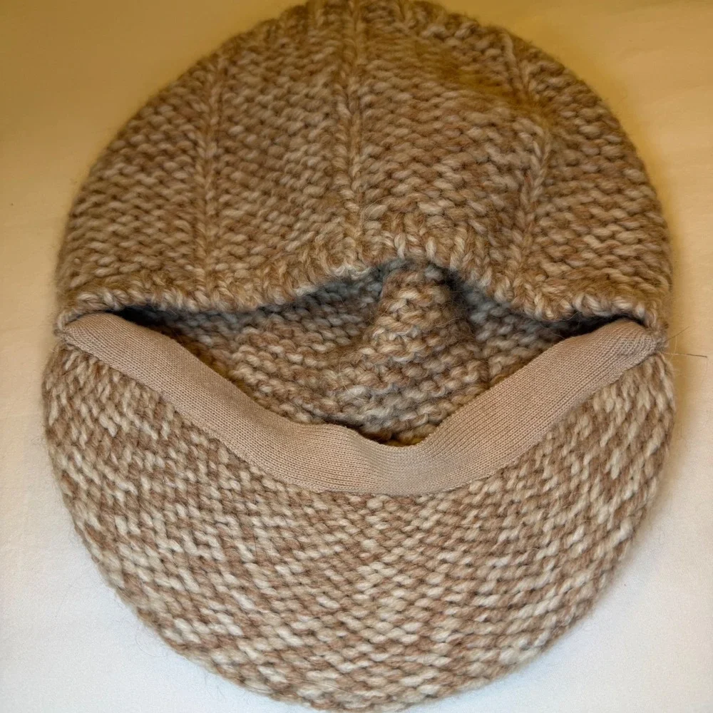 Banana Republic Wool Alpaca Chunky Knit Newsboy Cap Tan Cream‎